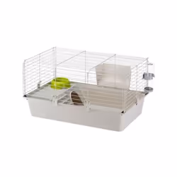 Cette cage spacieuse pour cochons d'inde dispose d'une structure traditionnelle en grillage métallique vernis avec un grand b ...
