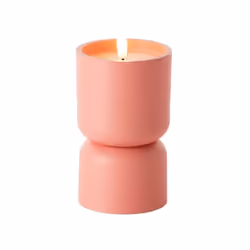 La lampe de table d'extérieur LOVERE de la marque BRILLIANT est une lampe de forme bougie en plastique de couleur terre cuite ...