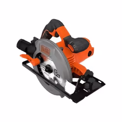 La scie circulaire filaire BLACK+DECKER CS1550-QS est idéale pour découper le bois avec une profondeur de coupe de 66 mm. Ell ...