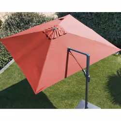 Quelle que soit l’heure de cette belle et chaude journée d’été, vous profiterez d’un point d’ombre appréciable. Le parasol dé ...