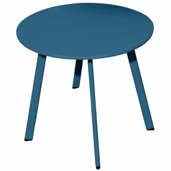 La table basse MASSAÏ en acier époxy bleu apporte une touche de couleur et de modernité à votre intérieur. Son plateau plein  ...