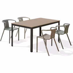 Ensemble repas composé d'une table en aluminium gris anthracite avec plateau en polywood imitation bois et de 4 fauteuils de ...