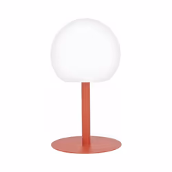 Description générale La lampe à poser LED rechargeable en métal « POP » est idéale pour vos extérieurs (terrasses, jardins, b ...