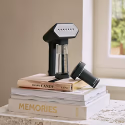 SteamOne SN200B défroisseur à vapeur Défroisseur vapeur portatif 0,14 L 1800 W Noir