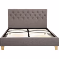 Description générale Le lit 'Emmy' pour 2 personnes, de couleur taupe, allie élégance et confort. Avec un revêtement en tissu ...