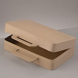 Valise en carton dur L.ong. 26 cm à customiser en objet de décoration