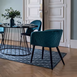 Descriptif: Pour recevoir vos convives ou vous relaxer dans une ambiance cosy, optez pour le fauteuil "Marlo" d'Atmosphera .  ...