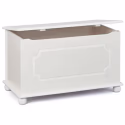 Pratique, ce coffre en bois massif laqué blanc est monté sur pieds boules. Il sera idéal pour décorer et ranger les jouets. D ...