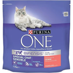 Croquettes pour Chat - ONE - Spécial Sensible - Saumon - Riz - Lot de 3 x 1.5kg
