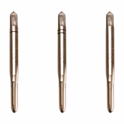 Jeu de 3 tarauds à main métriques HSS-G de diamètre 3 mm au pas 0.50. Lot comprenant : 1 taraud ébaucheur repéré d'un cercle. ...