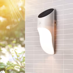 Procurez-vous l'Applique Solaire Extérieure Blanche 1W pour illuminer votre jardin ou votre terrasse. C'est une applique LED  ...
