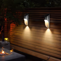 Découvrez l'Applique Solaire Extérieure Noir 0.5W pour obtenir un éclairage solaire qualitatif et économique. Votre espace ex ...