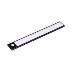 Équipez-vous de la Réglette LED Rechargeable USB 40cm 2W Noire avec Détecteur de mouvement, c'est une réglette pratique et tr ...