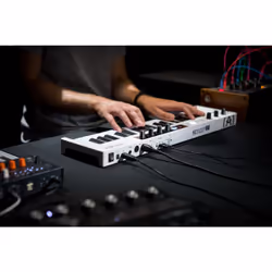 Arturia KeyStep 37 clavier MIDI 37 touche(s) USB Blanc - Vue supplémentaire 4