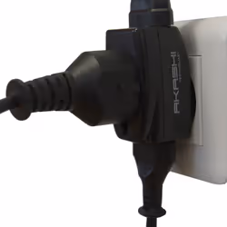 Akashi ALT3PMUK adaptateur prise d'alimentation Universel Noir
