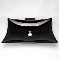 Chic et tendance, cette vasque noire sera l'élément moderne de votre salle de bain design. Ses angles relevés et sa couleur n ...