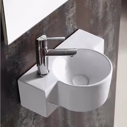 Le lave-main original Pool s'intégrera facilement dans les espaces réduits. Ce petit lavabo en céramique blanche pourra être ...