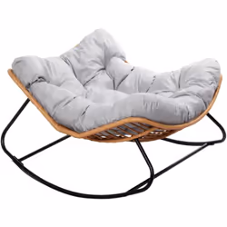 Profitez d'un moment en detente dans ce grand fauteuil à bascule en resine tressee de couleur naturelle. Son gros coussin gri ...