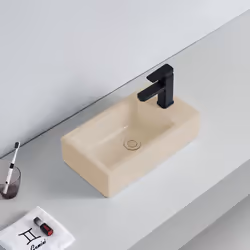 Le Lave Main rectangle Studio s'intégrera facilement dans les espaces réduits. Ce Lave main Studio possède une plage de robin ...