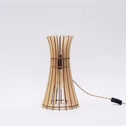 Découvrez cette magnifique lampe de table Alesio de chez atelier loupiote - cable avec interrupteur et 100% coton - bois loca ...
