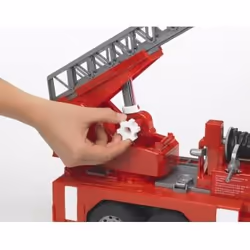 BRUDER MAN Fire engine with selwing ladder