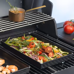 Description générale La barquette de cuisson est idéale pour le barbecue et le four, avec une contenance de 1,5 L. Elle perme ...
