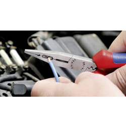 Knipex - Pince multi-fonctions, bec plat, 160mm, gaine bi-matière 13 02 160