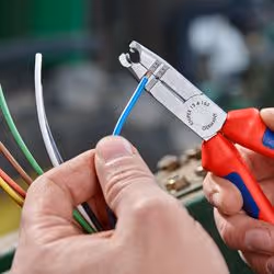 Knipex 13 42 165 pince