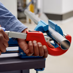 Knipex 90 31 03 BK Outil de découpe manuelle de tuyaux Coupe-tube - Vue supplémentaire 15