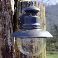 Brilliant - Artu 96128/86 Applique extérieure Ampoule à économie d'énergie, led E27 53 w noir, or Q830021