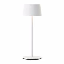 Apportez une touche de modernité avec la lampe a poser Jona LED 2W en métal, coloris blanc. Avec ses 170 lumens et une tempér ...