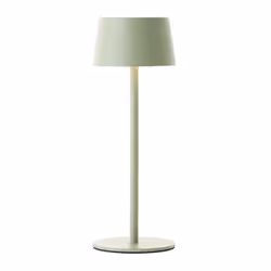 Ajoutez une touche de couleur avec la lampe a poser Jona LED 2W en métal, coloris vert. Avec ses 170 lumens et une températur ...