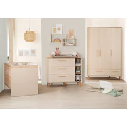 Chambre Bébé Complète Jil - ROBA - Lit Évolutif 70x140 + Commode à Langer + Armoire 3 Portes - Cashmere / Décor Châtaignier