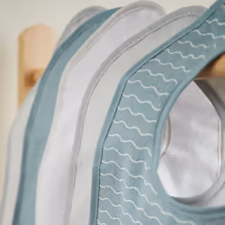 Bieco 38000331 bavoir pour bébés Coton, Polyester, Poly-acétate de vinyle (PEVA)