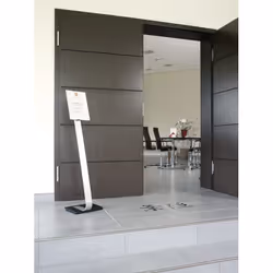 Durable INFO SIGN Stand d'information A4 Acrylique, Aluminium Argent - Vue supplémentaire 7