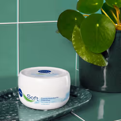 NIVEA Soft Crème Visage Corps & Mains 300 ml