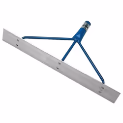Distributeur d'asphalte 800 mm Feuille dentée unilatérale: Outil idéal pour la construction de routes pour répartir le gravie ...