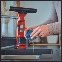 Einhell BRILLIANTO laveur de vitres électriques 0,3 L Noir, Rouge - Vue supplémentaire 5
