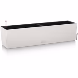 Profitez de l'été sur votre balcon avec la jardiniere Balconera de LECHUZA. Dotée d'un réservoir d'eau de 12 L, elle assure l ...