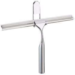 La série Classic de Wenko allie des formes classiques à une qualité haut de gamme. Les accessoires de salle de bain de cette ...