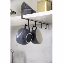 Lorsque l'espace dans la cuisine est trop juste, ce porte-tasses est une alternative pratique pour ranger un maximum de tasse ...