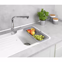 La passoire d'évier Sivo de WENKO gris clair se révèle être un auxiliaire de cuisine pratique. La passoire facilite le lavage ...