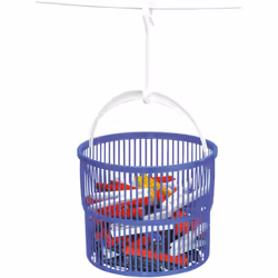 Un set pratique : le panier à pinces à linge bleu est fabriqué en plastique robuste. Il offre de la place pour un grand nombr ...
