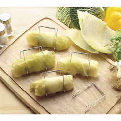 Cuisiner n'a jamais été aussi simple - grâce aux boucles de cuisine pratiques zrazy, les filets emballés ou les rouleaux de c ...