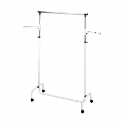 Ce portant vêtements solide et mobile Trio crée un espace de rangement supplémentaire pour les manteaux, les vestes, les cost ...