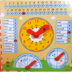 Horloge calendrier en bois
