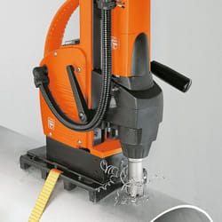Dispositif de perçage de tubes Fein avec sangle de serrage pour réaliser des perçages sur des tubes de ø 60 à 300 mm - 92602055010