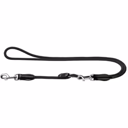 Laisse de dressage multipositions en nylon rond. La corde est soft et solide, elle ne s'étire ni ne se détend avec le passage ...