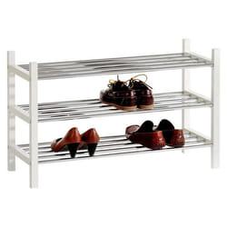 Etagère à chaussures RESA avec 3 tablettes pour 12 paires de chaussures en pin massif lasuré blanc et métal