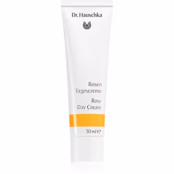 Quoi que vous fassiez dans la journée, la crème de jour Dr. Hauschka Rosencreme se charge de toujours garder votre peau parfa ...